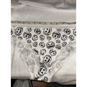 Morvia 1pc White lace trim goth Skater Emo panties Large W/Black Jack-o-lanterns